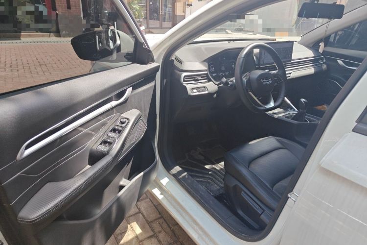 Used Geely Auto Emgrand 2023 4th Generation Champion Edition 1.5L Manual Luxury Model Driver Seat