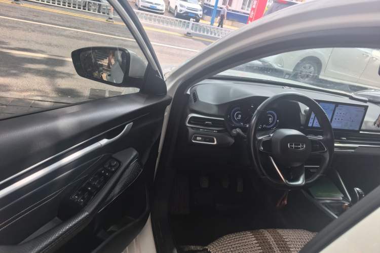 Used Geely Auto Emgrand 2023 4th Generation Champion Edition 1.5L Manual Luxury Model Driver Seat