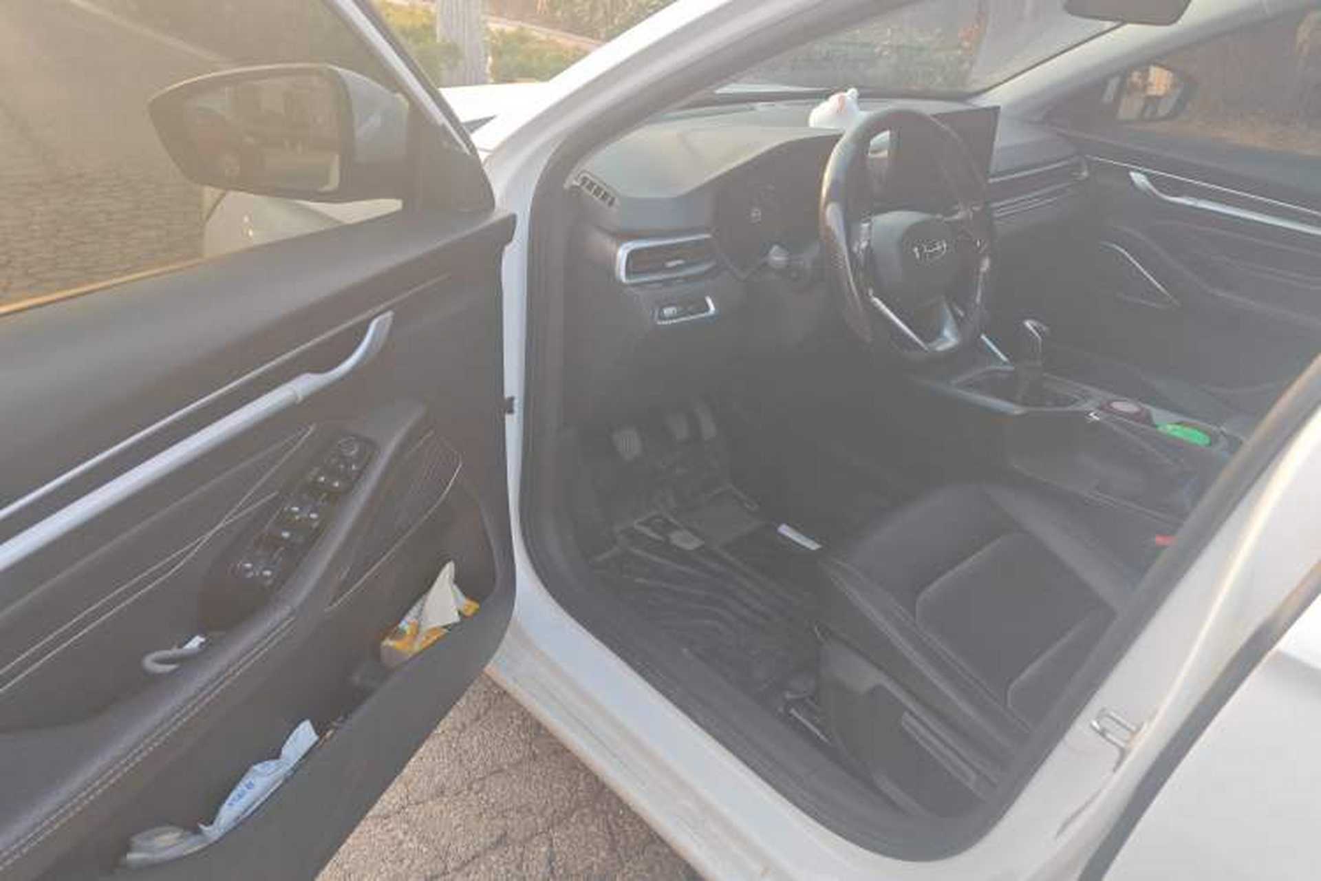 Used Geely Auto Emgrand 2023 4th Generation Champion Edition 1.5L Manual Luxury Model Driver Seat