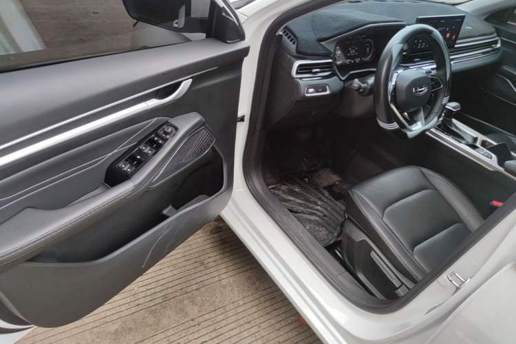 Used Geely Auto Emgrand 2023 4th Generation Champion Edition 1.5L CVT Prestige Model Driver Seat