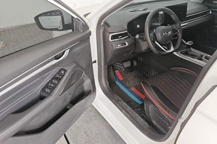 Used Geely Auto Emgrand 2023 4th Generation Champion Edition 1.5L CVT Prestige Model Driver Seat