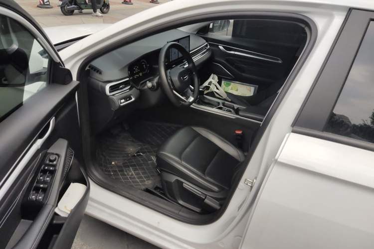 Used Geely Auto Emgrand 2023 4th Generation Champion Edition 1.5L CVT Luxury Model Driver Seat