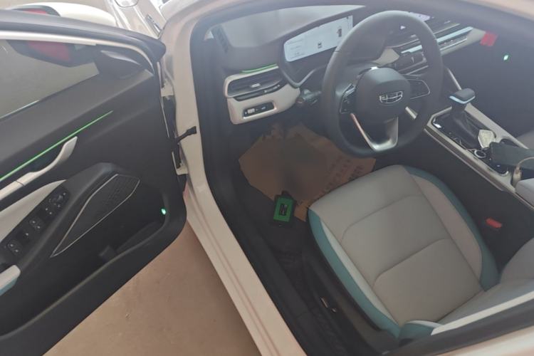 Used Geely Auto Emgrand 2023 4th Generation Champion Edition 1.5L CVT Flagship Model Driver Seat
