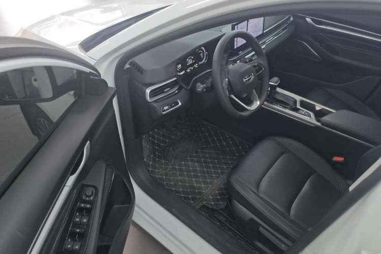 Used Geely Auto Emgrand 2023 4th Generation Champion Edition 1.5L CVT Luxury Model Driver Seat