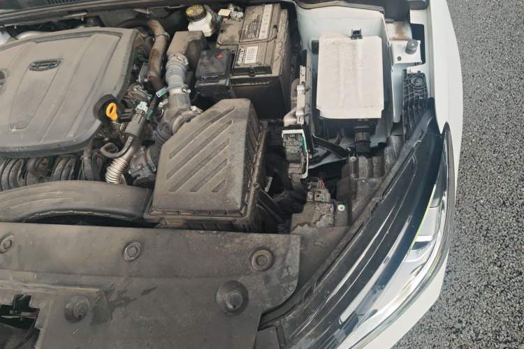 Used Geely Auto Emgrand 2023 4th Generation Champion Edition 1.5L Manual Luxury Model Engine Bay Left