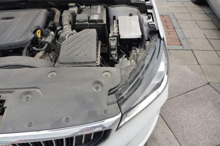 Used Geely Auto Emgrand 2023 4th Generation Champion Edition 1.5L CVT Luxury Model Engine Bay Left