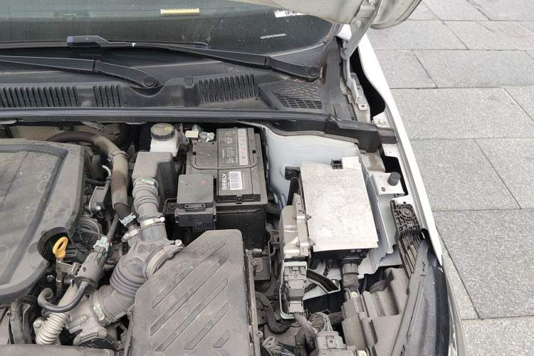 Used Geely Auto Emgrand 2023 4th Generation Champion Edition 1.5L Manual Luxury Model Engine Bay Left