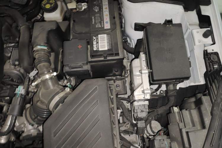 Used Geely Auto Emgrand 2023 4th Generation Champion Edition 1.5L CVT Luxury Model Engine Bay Left