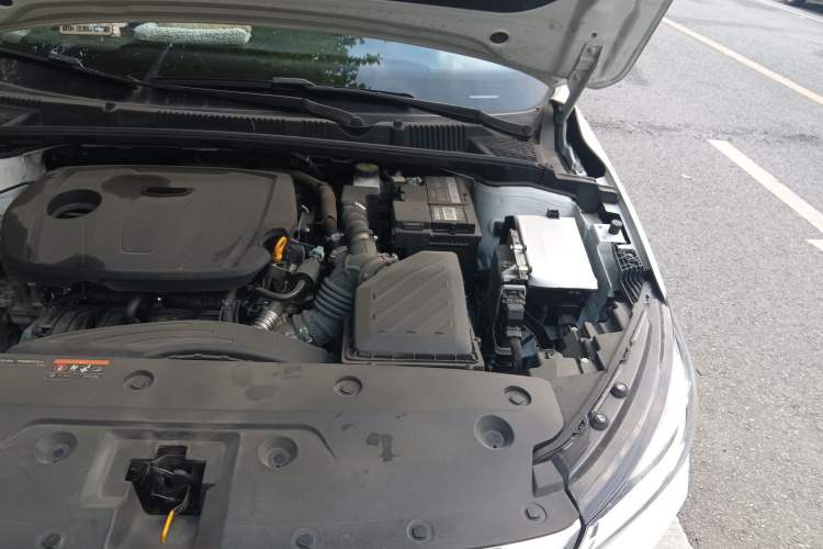 Used Geely Auto Emgrand 2023 4th Generation Champion Edition 1.5L CVT Prestige Model Engine Bay Left