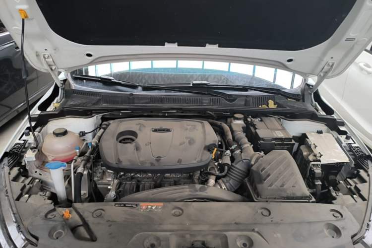 Used Geely Auto Emgrand 2023 4th Generation Champion Edition 1.5L CVT Prestige Model Engine Bay