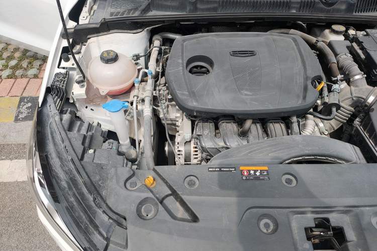 Used Geely Auto Emgrand 2023 4th Generation Champion Edition 1.5L CVT Luxury Model Engine Bay Right