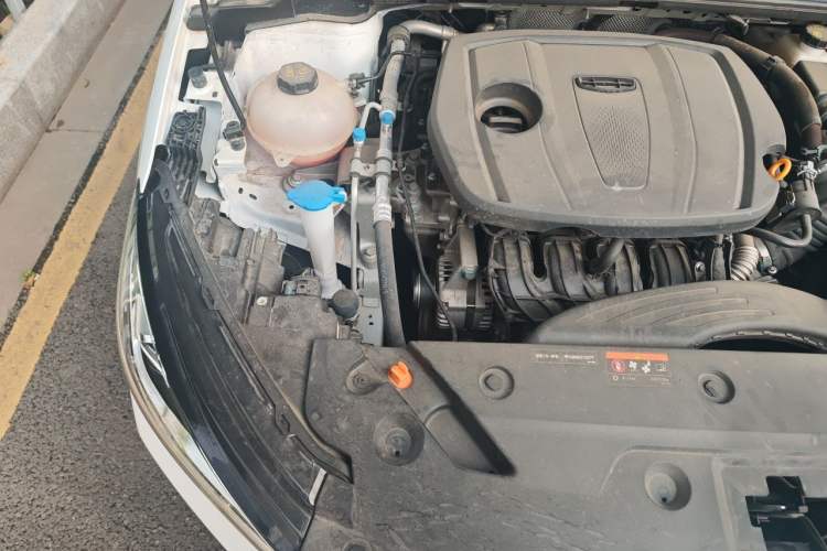 Used Geely Auto Emgrand 2023 4th Generation Champion Edition 1.5L Manual Luxury Model Engine Bay Right