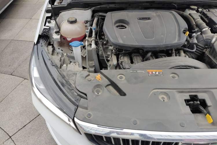 Used Geely Auto Emgrand 2023 4th Generation Champion Edition 1.5L CVT Luxury Model Engine Bay Right