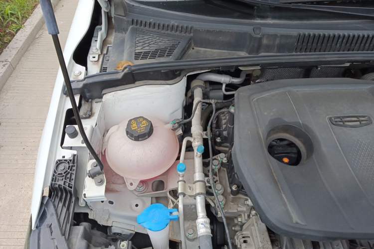 Used Geely Auto Emgrand 2023 4th Generation Champion Edition 1.5L CVT Luxury Model Engine Bay Right