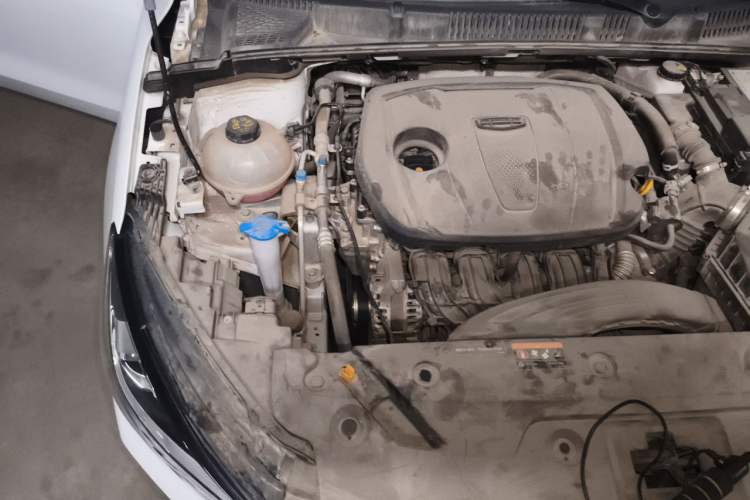 Used Geely Auto Emgrand 2023 4th Generation Champion Edition 1.5L CVT Luxury Model Engine Bay Right