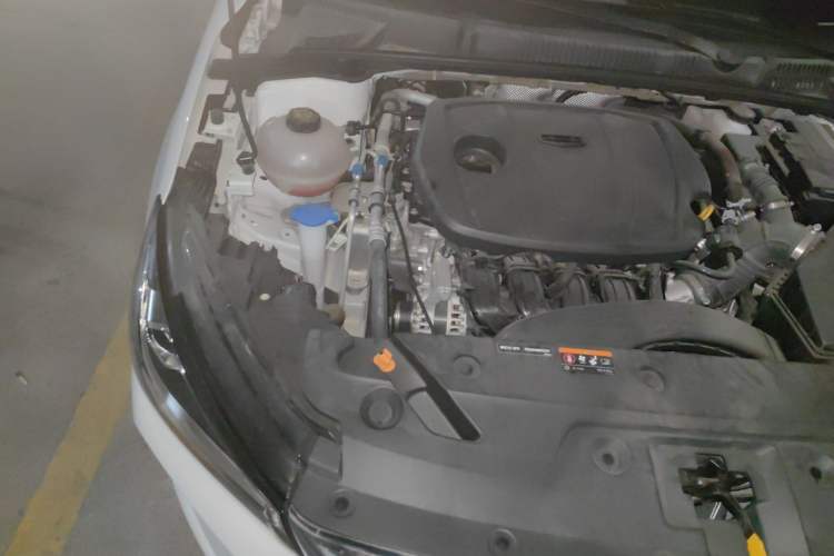 Used Geely Auto Emgrand 2023 4th Generation Champion Edition 1.5L Manual Luxury Model Engine Bay Right
