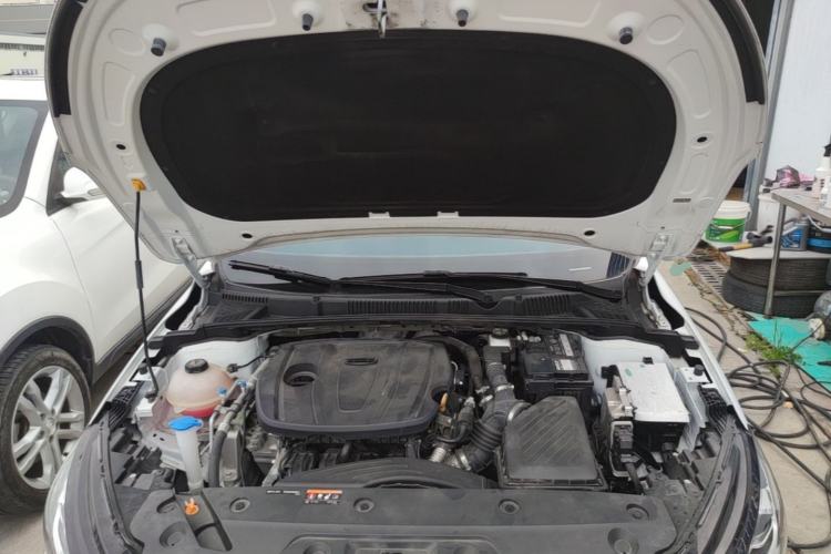 Used Geely Auto Emgrand 2023 4th Generation Champion Edition 1.5L CVT Prestige Model Engine Bay