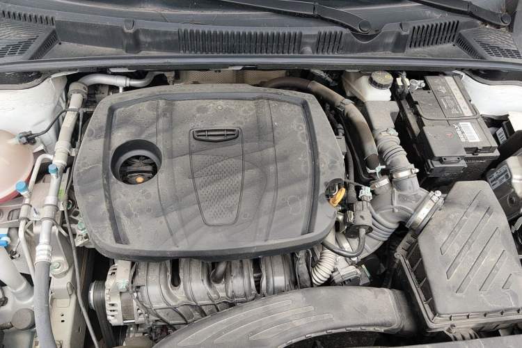 Used Geely Auto Emgrand 2023 4th Generation Champion Edition 1.5L Manual Luxury Model Engine Bay