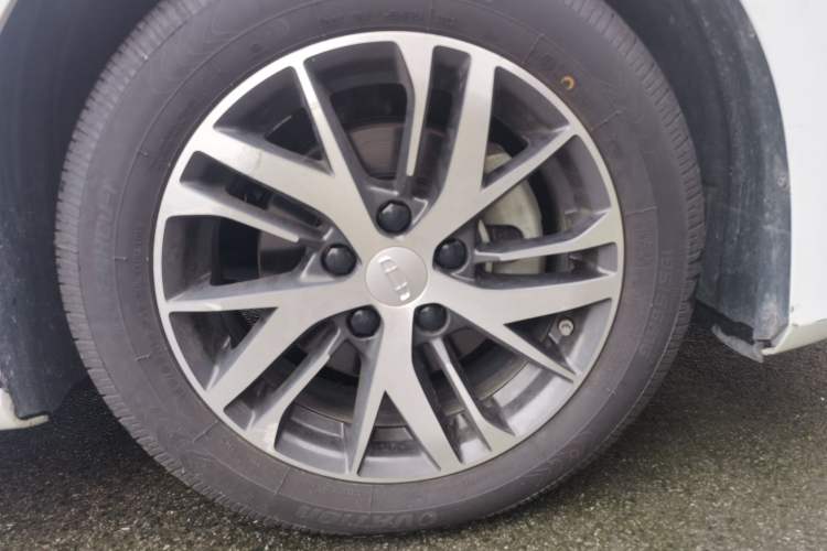 Used Geely Auto Emgrand 2023 4th Generation Champion Edition 1.5L CVT Luxury Model Exterior 1