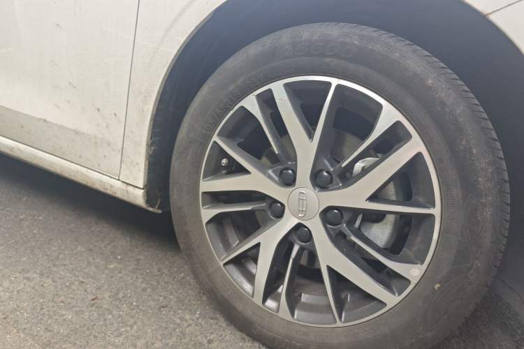 Used Geely Auto Emgrand 2023 4th Generation Champion Edition 1.5L CVT Luxury Model Exterior 1