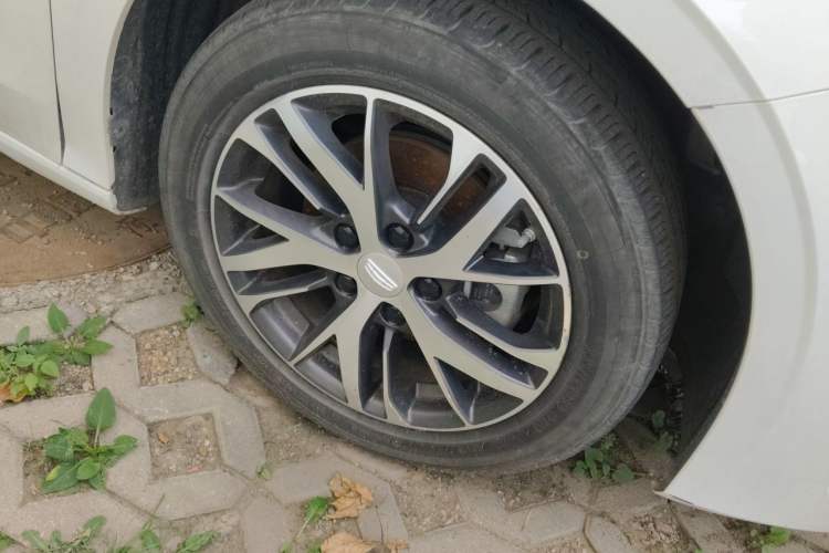 Used Geely Auto Emgrand 2023 4th Generation Champion Edition 1.5L CVT Luxury Model Exterior 1