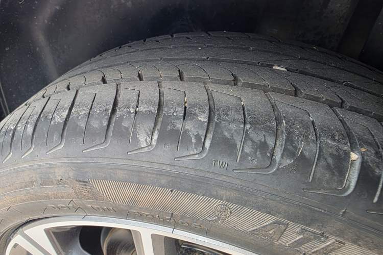 Used Geely Auto Emgrand 2023 4th Generation Champion Edition 1.5L CVT Flagship Model Exterior 10