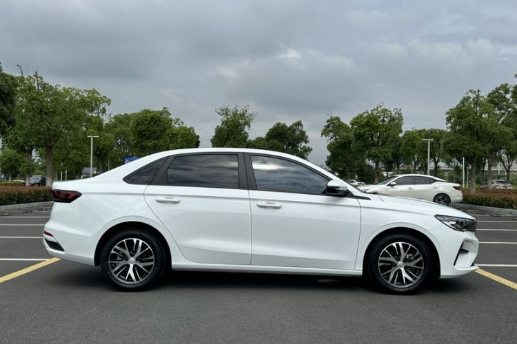 Used Geely Auto Emgrand 2023 4th Generation Champion Edition 1.5L CVT Luxury Model Exterior 2