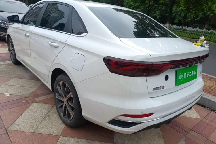 Used Geely Auto Emgrand 2023 4th Generation Champion Edition 1.5L CVT Prestige Model Exterior 2