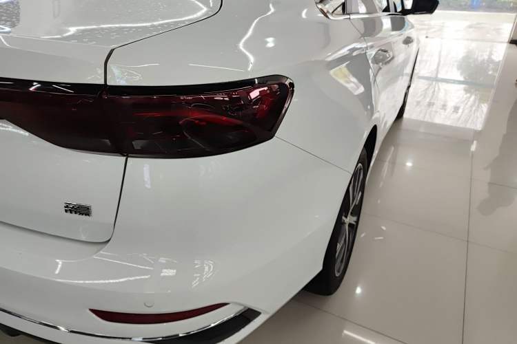 Used Geely Auto Emgrand 2023 4th Generation Champion Edition 1.5L CVT Prestige Model Exterior 3