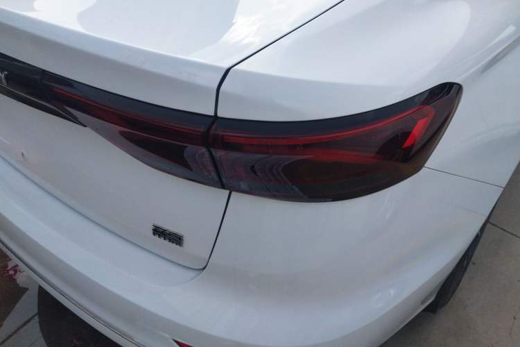 Used Geely Auto Emgrand 2023 4th Generation Champion Edition 1.5L CVT Luxury Model Exterior 3