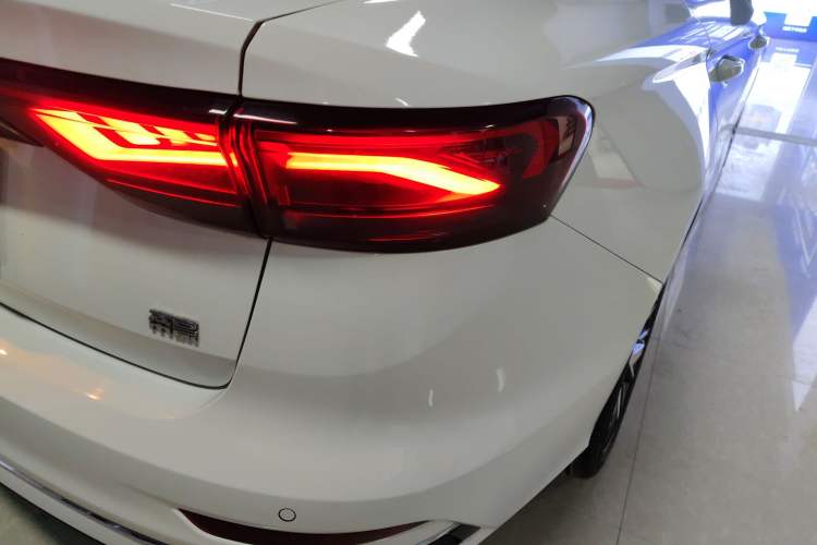 Used Geely Auto Emgrand 2023 4th Generation Champion Edition 1.5L CVT Luxury Model Exterior 3