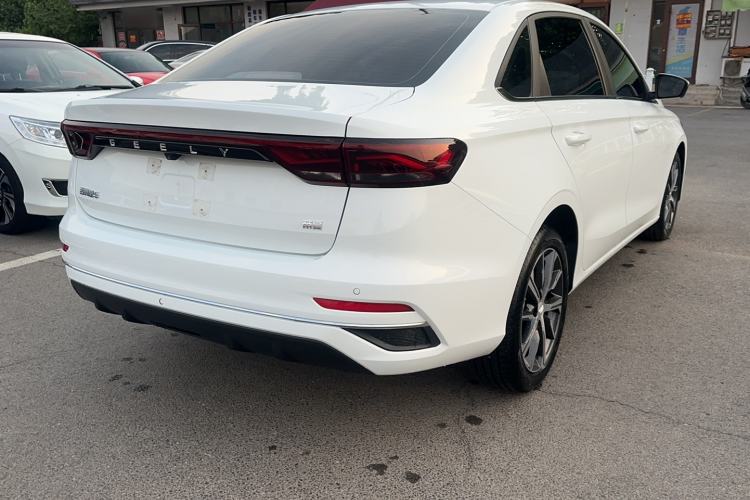 Used Geely Auto Emgrand 2023 4th Generation Champion Edition 1.5L CVT Prestige Model Exterior 3