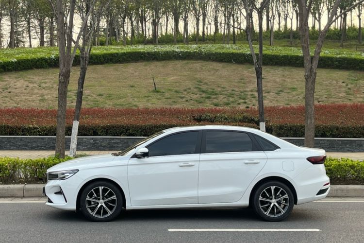 Used Geely Auto Emgrand 2023 4th Generation Champion Edition 1.5L CVT Flagship Model Exterior 3
