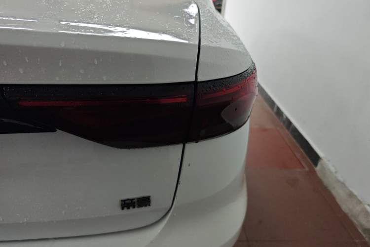 Used Geely Auto Emgrand 2023 4th Generation Champion Edition 1.5L CVT Luxury Model Exterior 3