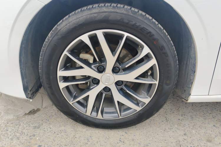 Used Geely Auto Emgrand 2023 4th Generation Champion Edition 1.5L CVT Luxury Model Exterior 4
