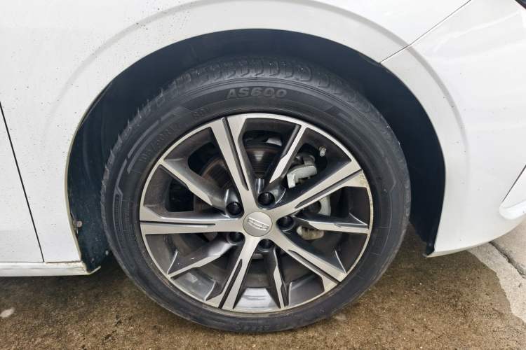 Used Geely Auto Emgrand 2023 4th Generation Champion Edition 1.5L CVT Prestige Model Exterior 5