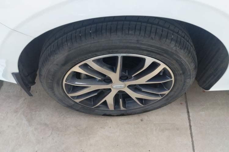 Used Geely Auto Emgrand 2023 4th Generation Champion Edition 1.5L CVT Luxury Model Exterior 5