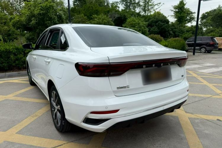 Used Geely Auto Emgrand 2023 4th Generation Champion Edition 1.5L CVT Flagship Model Exterior 5