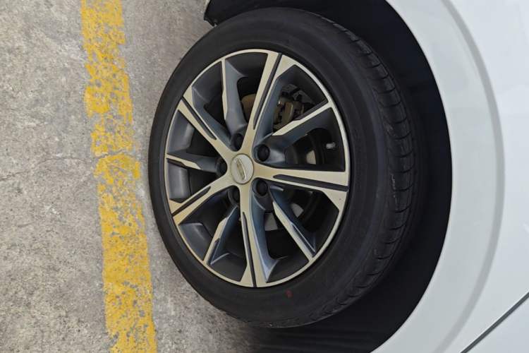 Used Geely Auto Emgrand 2023 4th Generation Champion Edition 1.5L CVT Prestige Model Exterior 5