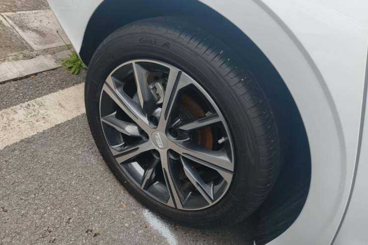 Used Geely Auto Emgrand 2023 4th Generation Champion Edition 1.5L CVT Prestige Model Exterior 5