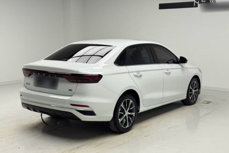 Used Geely Auto Emgrand 2023 4th Generation Champion Edition 1.5L CVT Prestige Model Exterior 6