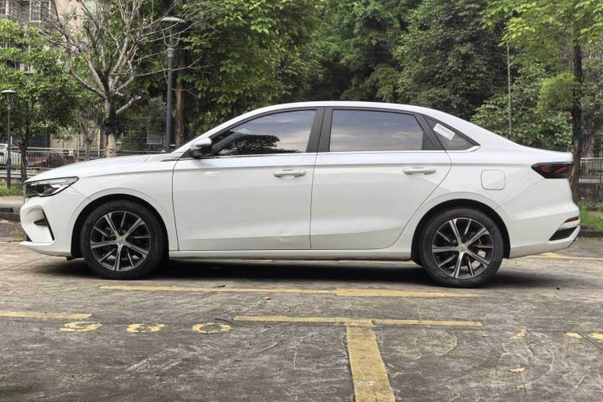 Used Geely Auto Emgrand 2023 4th Generation Champion Edition 1.5L CVT Prestige Model Exterior 6