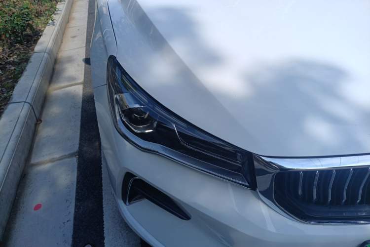 Used Geely Auto Emgrand 2023 4th Generation Champion Edition 1.5L CVT Flagship Model Exterior 6