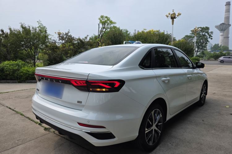 Used Geely Auto Emgrand 2023 4th Generation Champion Edition 1.5L CVT Flagship Model Exterior 6