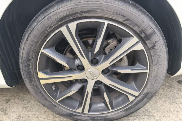 Used Geely Auto Emgrand 2023 4th Generation Champion Edition 1.5L CVT Prestige Model Exterior 7