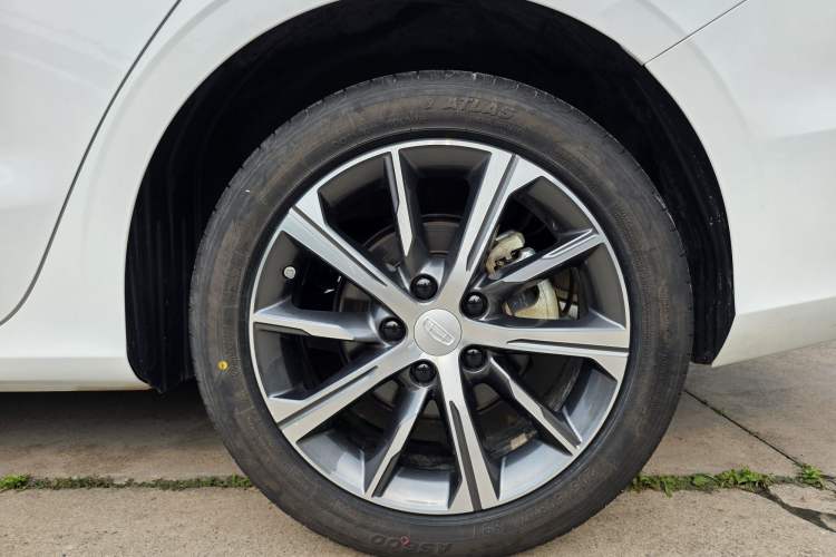 Used Geely Auto Emgrand 2023 4th Generation Champion Edition 1.5L CVT Flagship Model Exterior 7