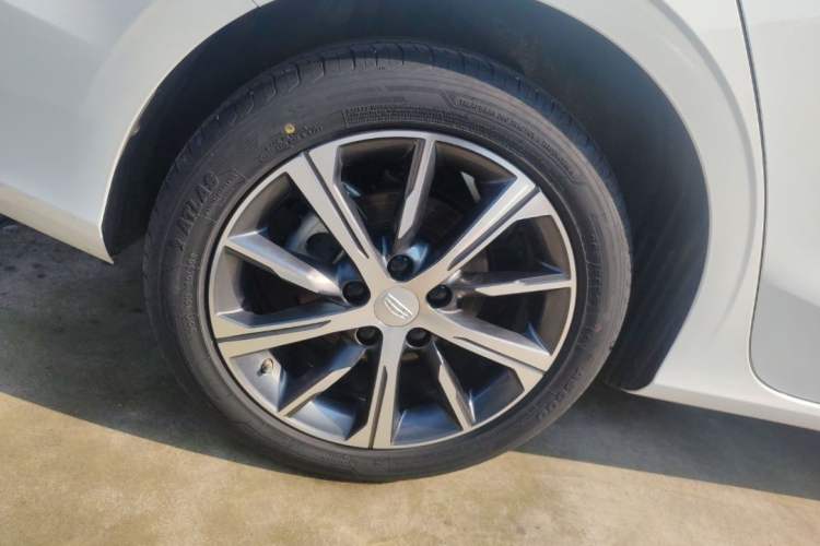 Used Geely Auto Emgrand 2023 4th Generation Champion Edition 1.5L CVT Prestige Model Exterior 7