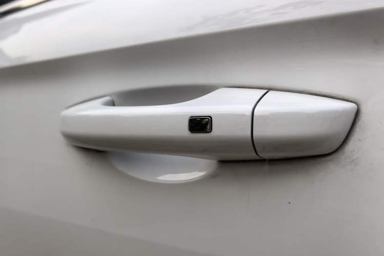 Used Geely Auto Emgrand 2023 4th Generation Champion Edition 1.5L CVT Prestige Model Exterior 9