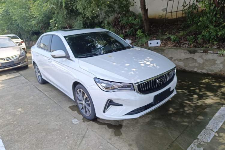Used Geely Auto Emgrand 2023 4th Generation Champion Edition 1.5L CVT Prestige Model Front Right 45 Deg