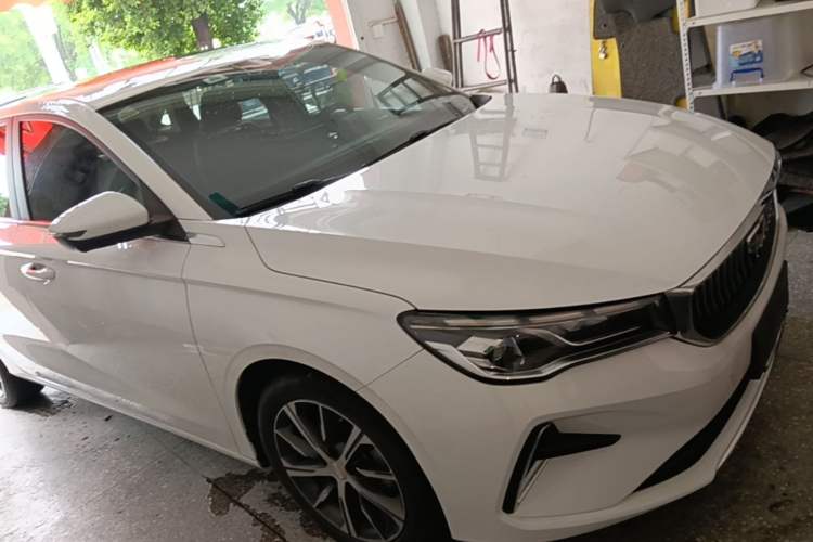 Used Geely Auto Emgrand 2023 4th Generation Champion Edition 1.5L CVT Prestige Model Front Right 45 Deg
